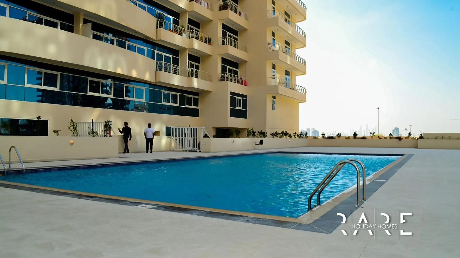 Apartment Rare Holiday Homes - Golf Course View - Dubai Sports City - Near Miracle Garden - Royal Residence - R302