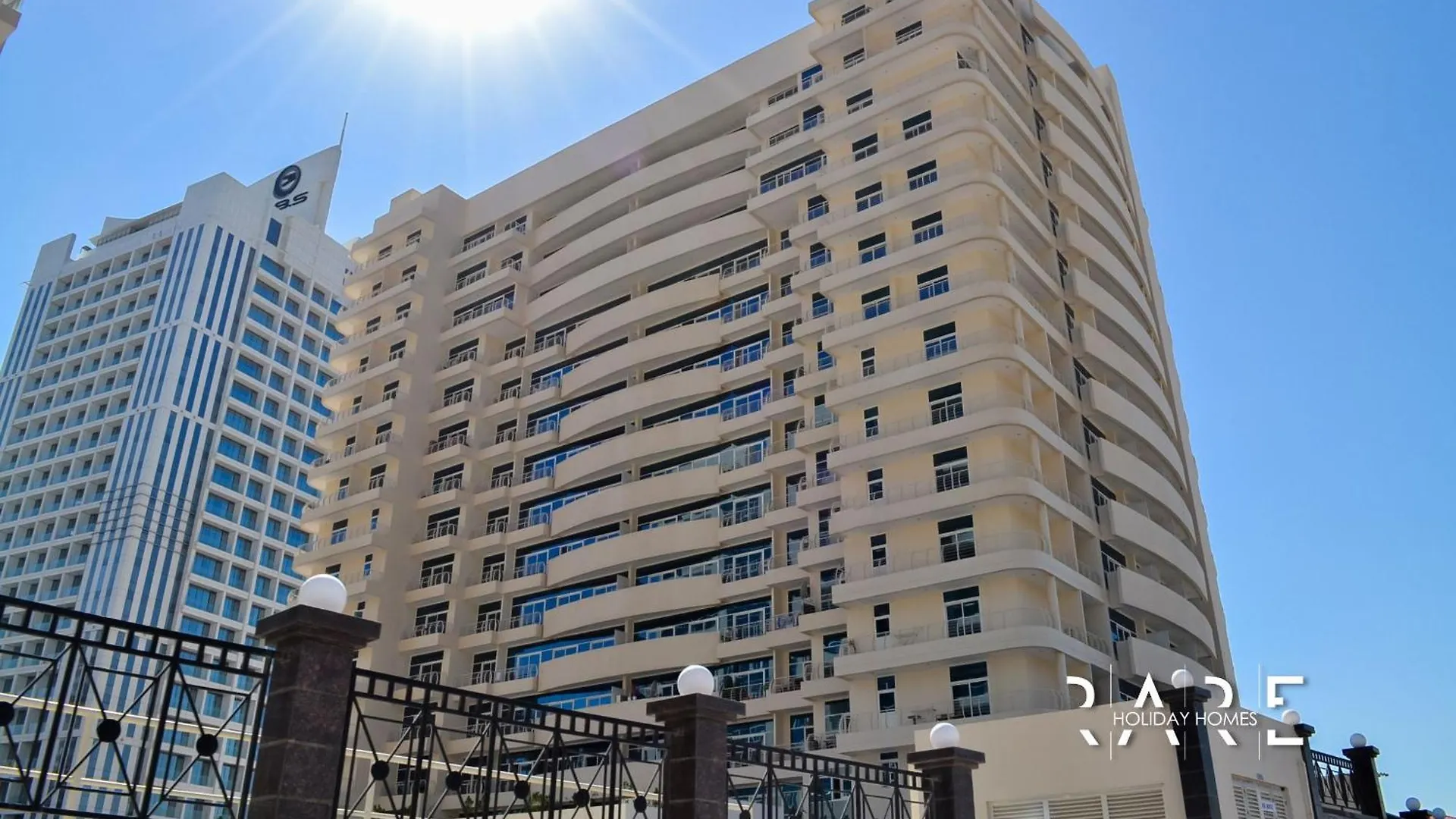 Rare Holiday Homes - Golf Course View - Dubai Sports City - Near Miracle Garden - Royal Residence - R302 United Arab Emirates