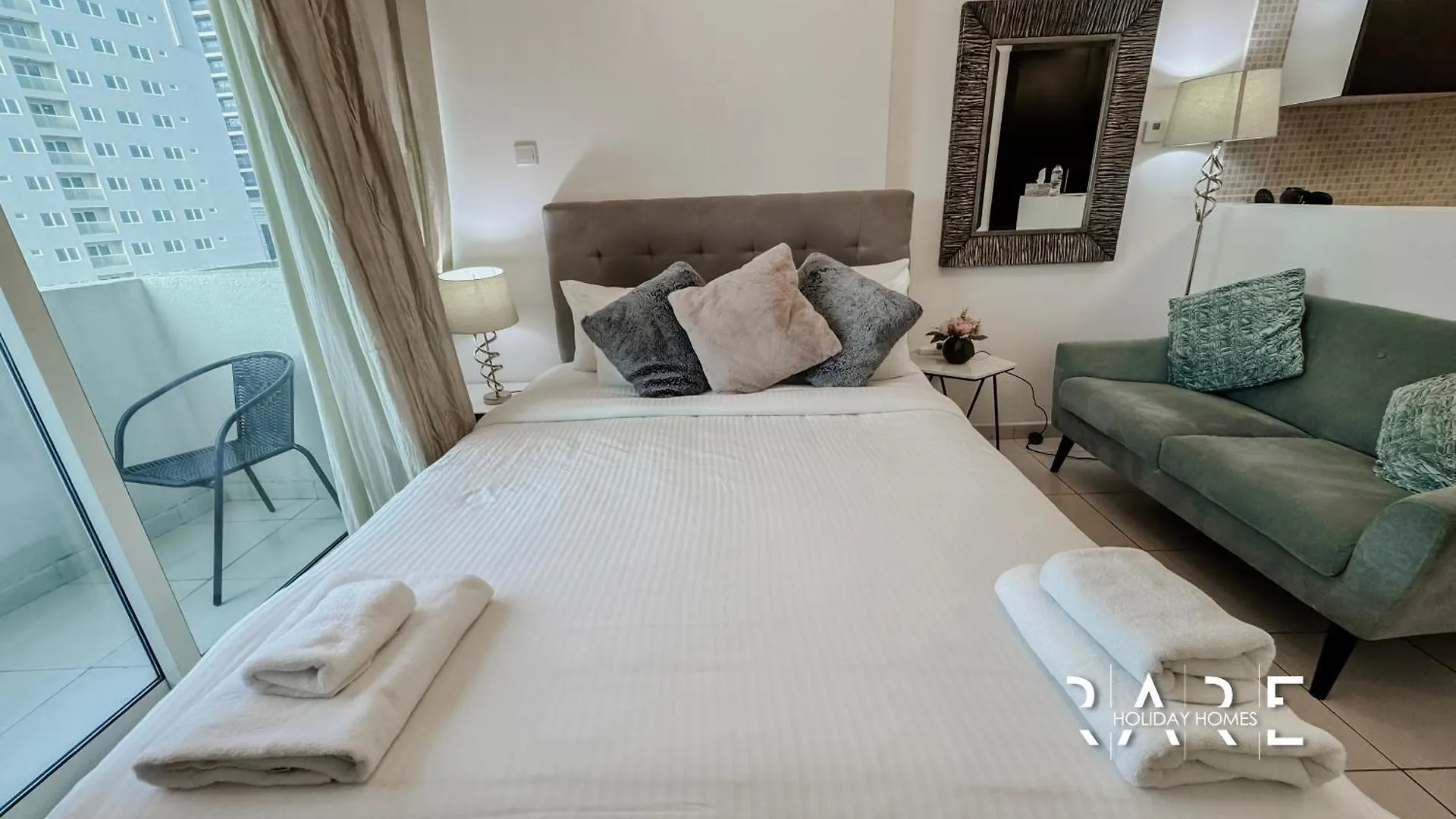 Apartment Rare Holiday Homes - Golf Course View - Dubai Sports City - Near Miracle Garden - Royal Residence - R302 United Arab Emirates