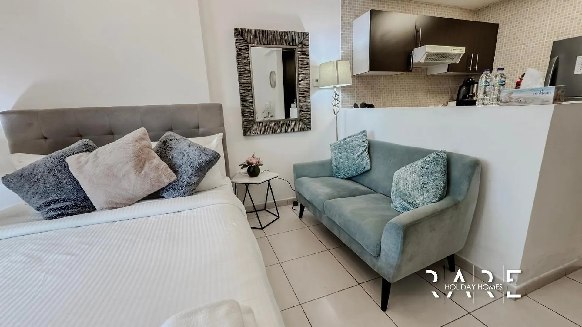 Apartment Rare Holiday Homes - Golf Course View - Dubai Sports City - Near Miracle Garden - Royal Residence - R302